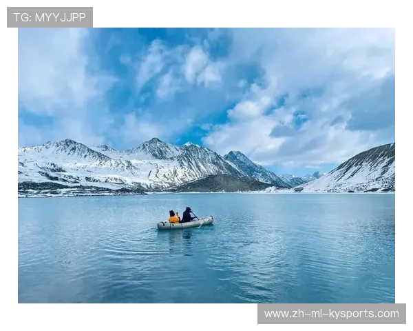_极地冰川徒步：白雪皑皑中的勇者挑战_，极地冰川保湿套装