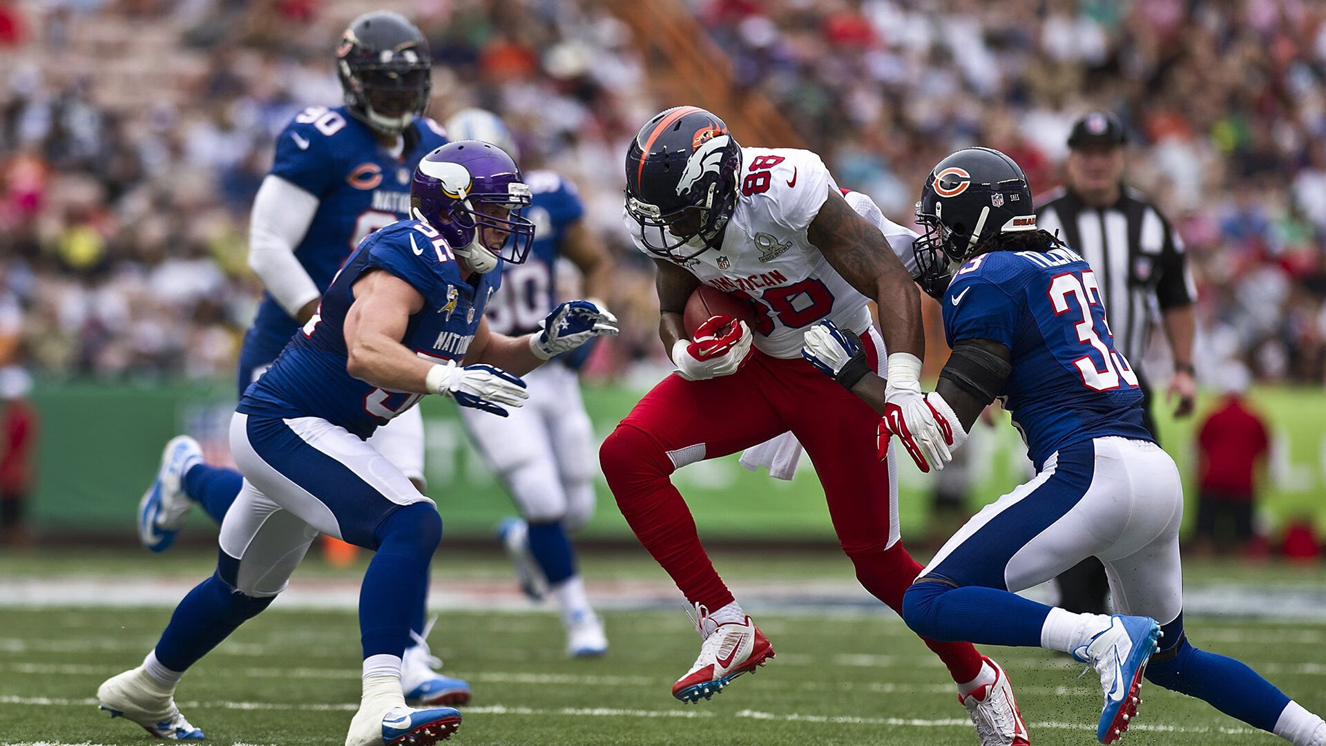 “飞盘竞技：三叉湖田径场为选手提供极速与精准的竞技舞台”